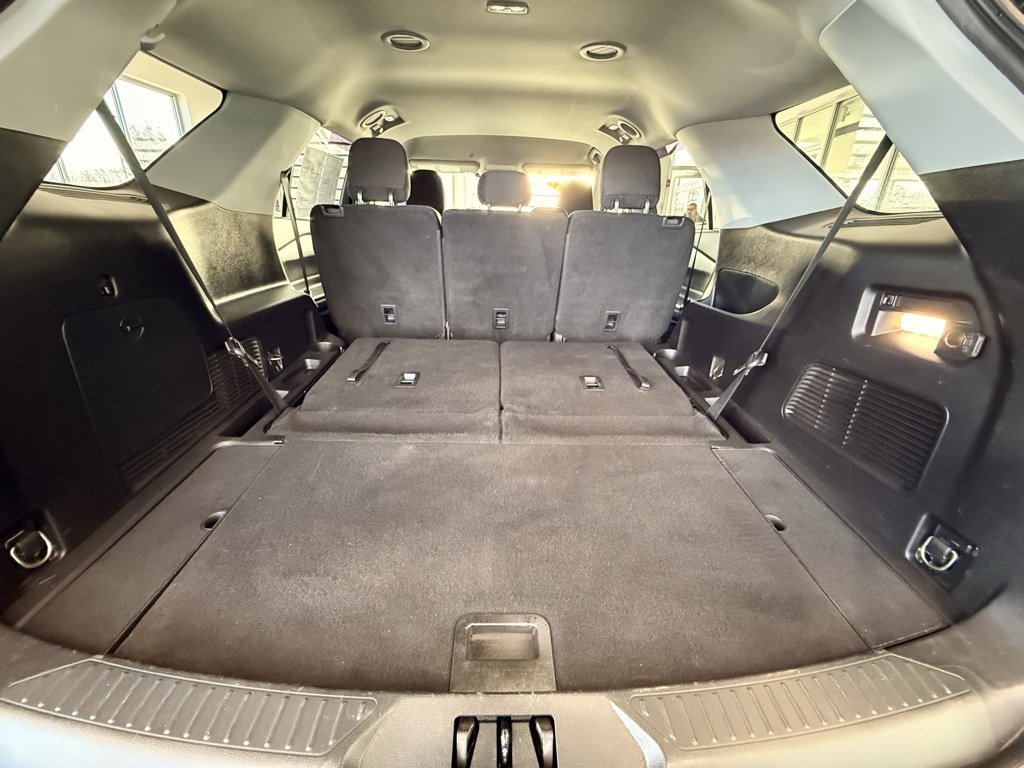 Used 2021 Ford Explorer XLT image 23