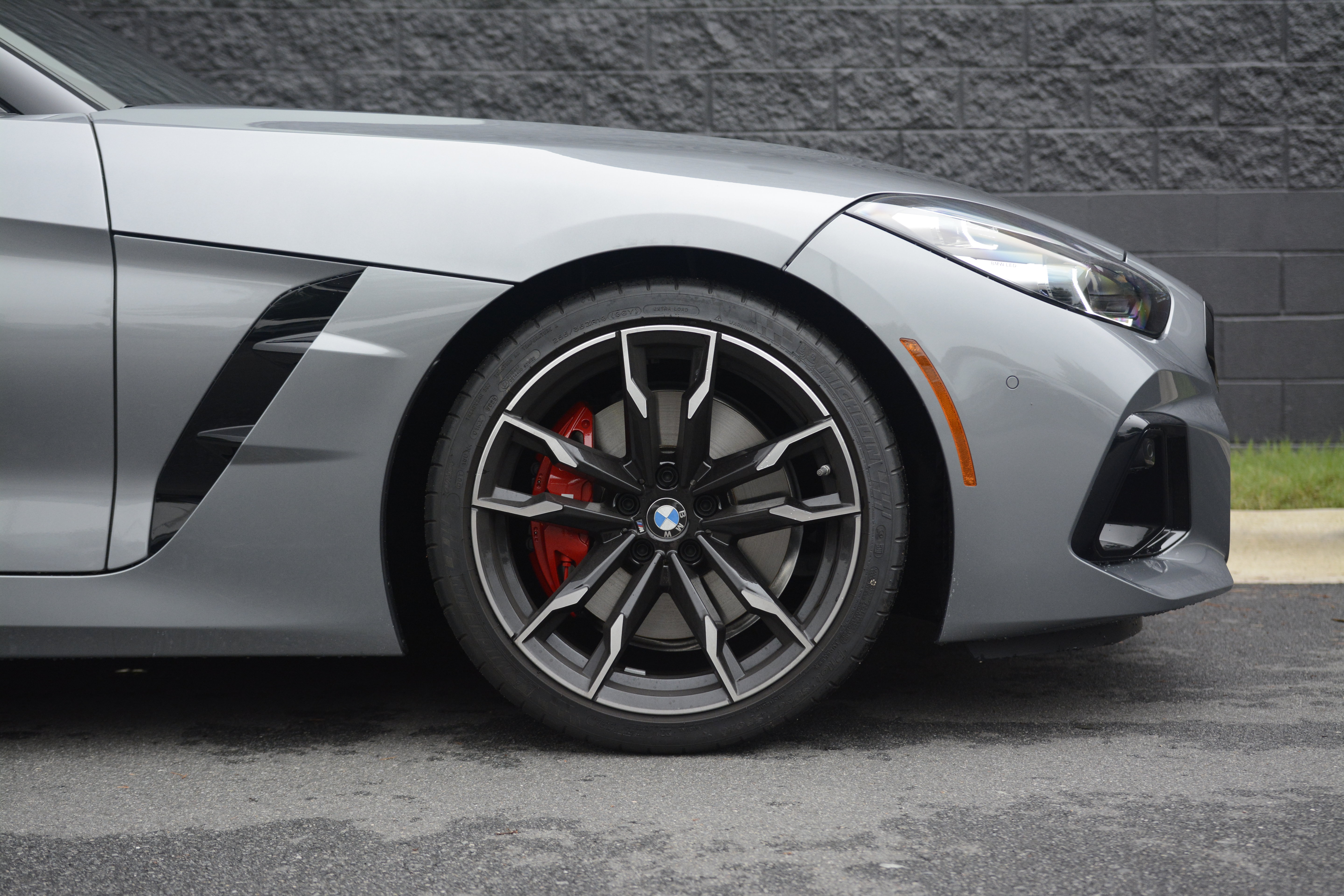 Used 2026 BMW Z4 M40i RWD image 35