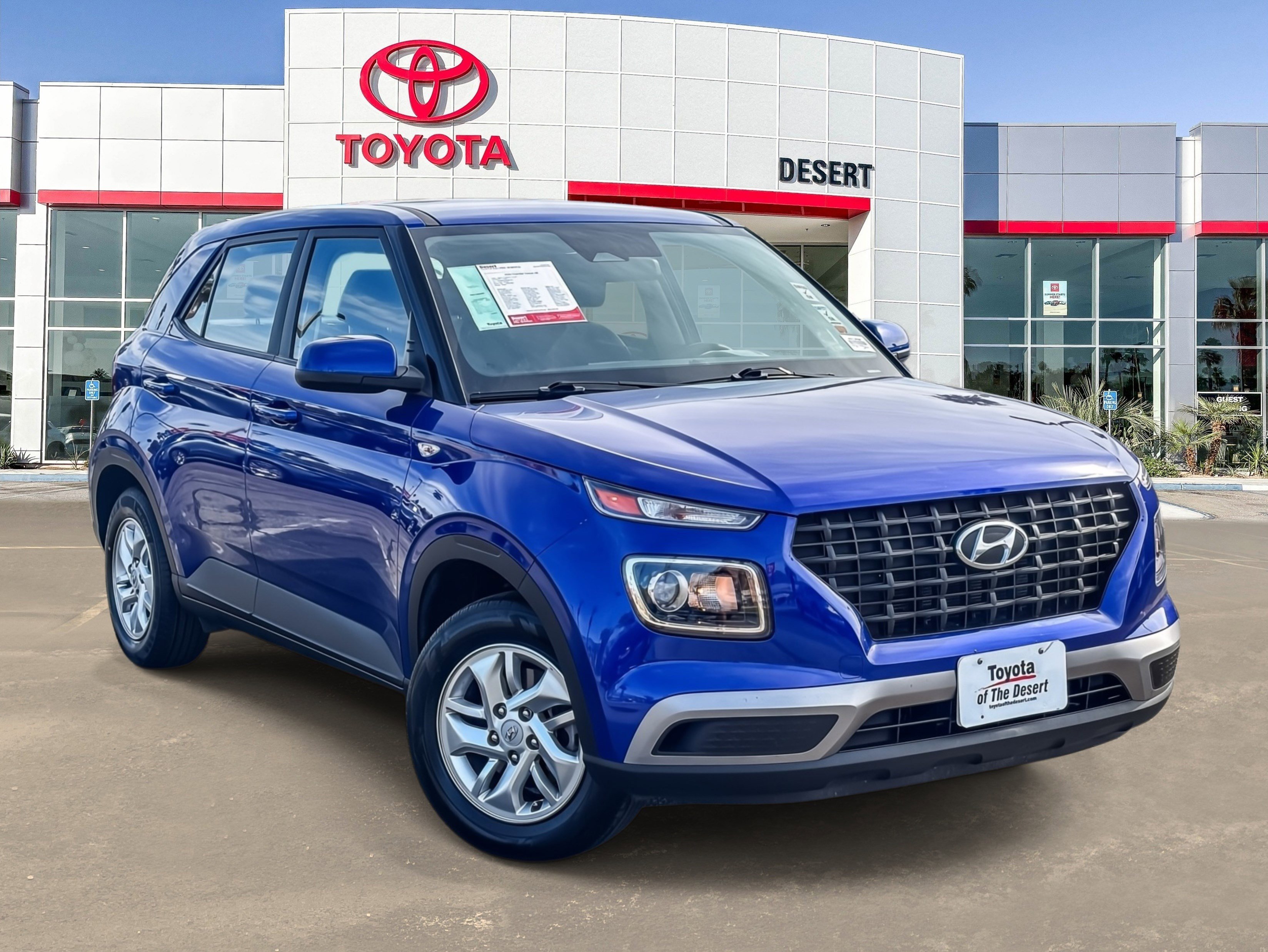 Used 2024 Hyundai Venue SE FWD image 1