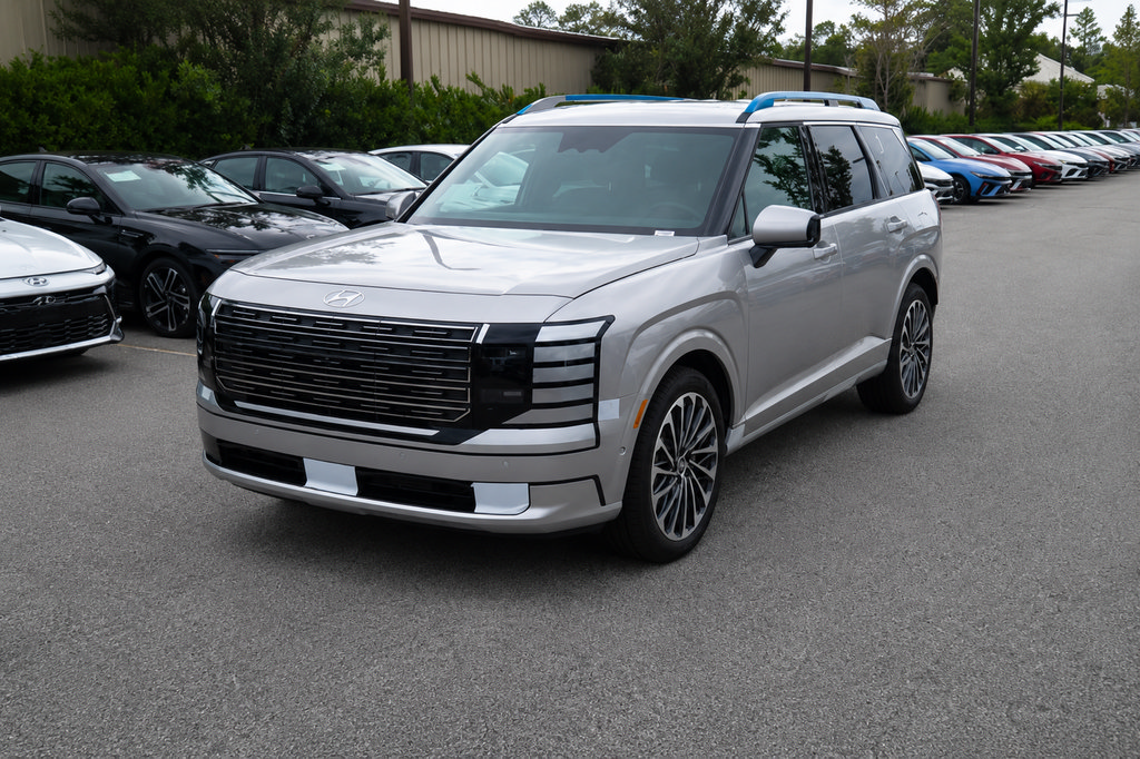 New 2027 Hyundai Palisade Calligraphy FWD image 1