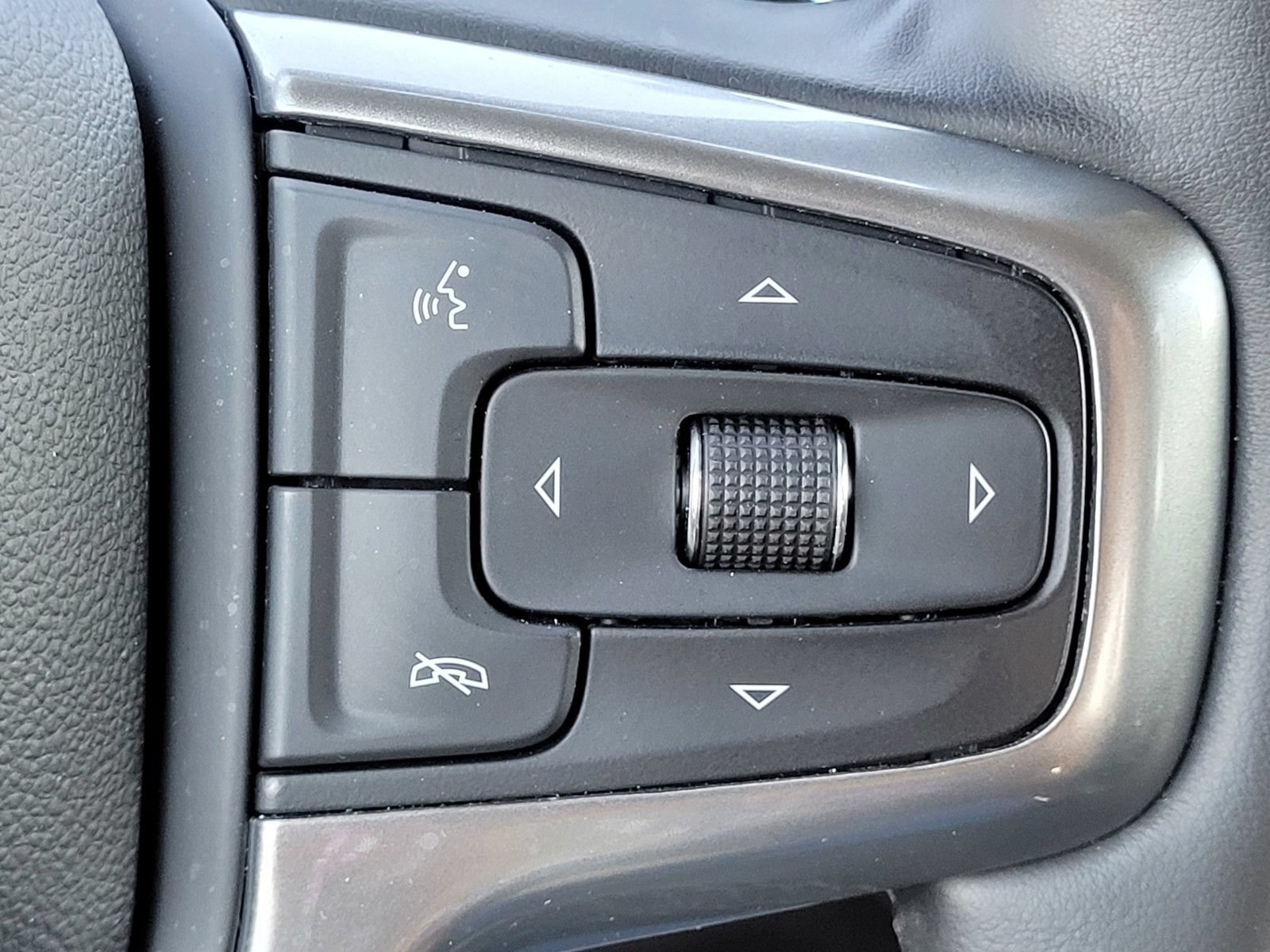 Used 2024 Chevrolet Silverado 1500 RST AWD/4WD image 29