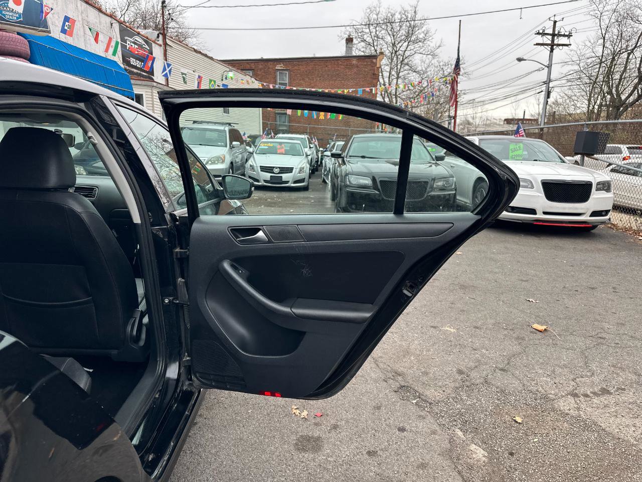 Used 2012 Volkswagen Jetta SE image 29