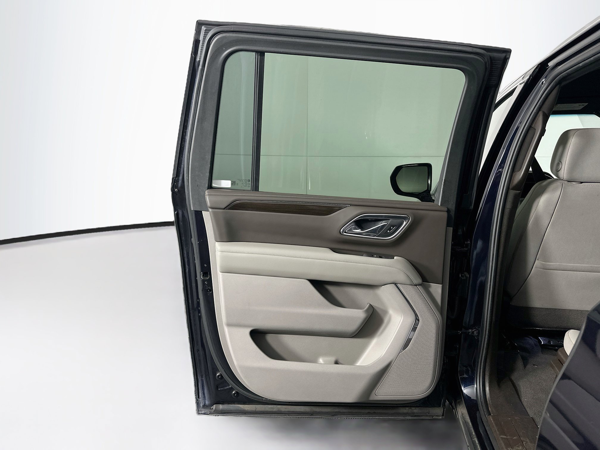 Used 2022 GMC Yukon XL SLE AWD/4WD image 24