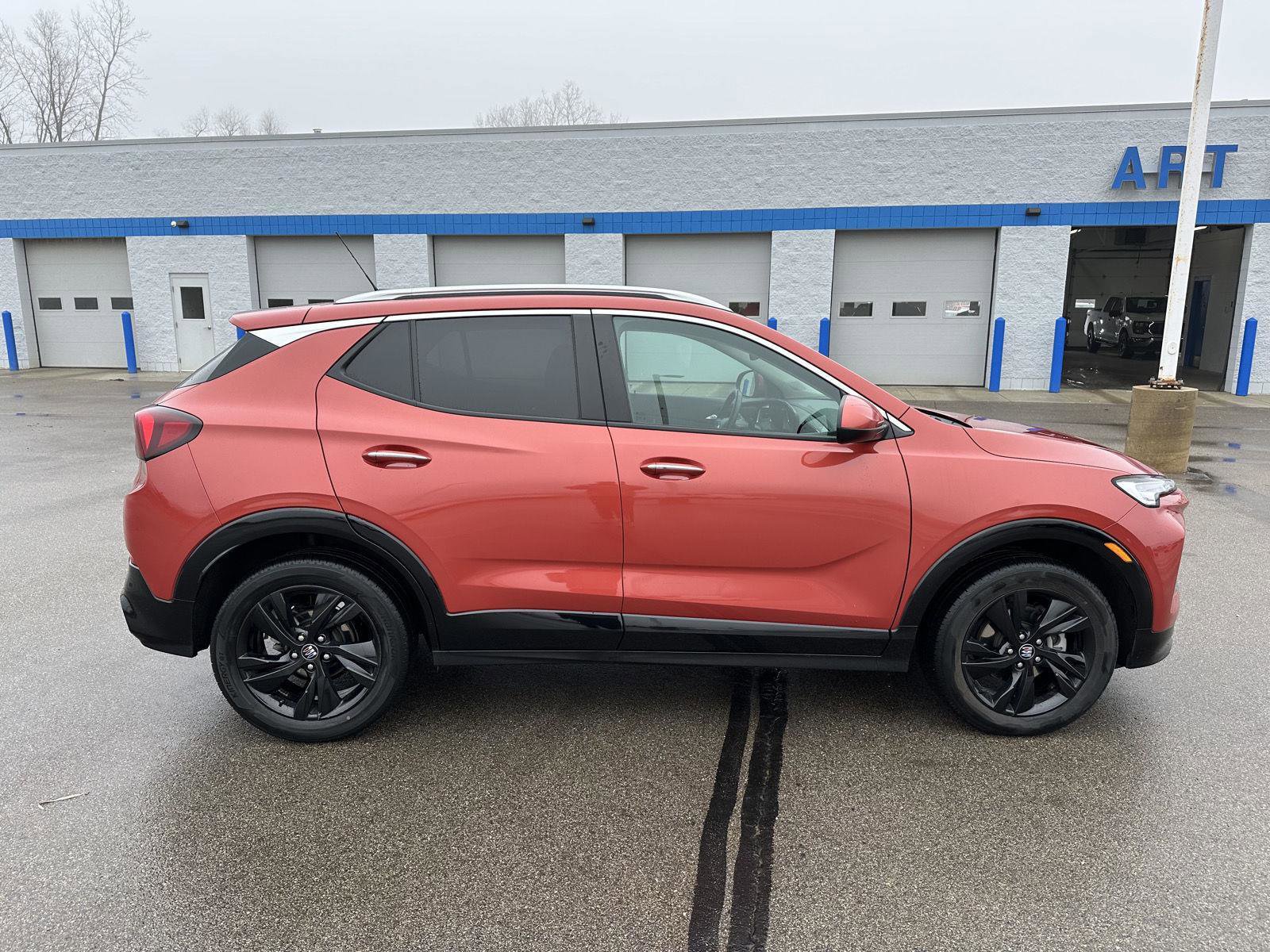 Used 2024 Buick Encore GX Sport Touring image 10