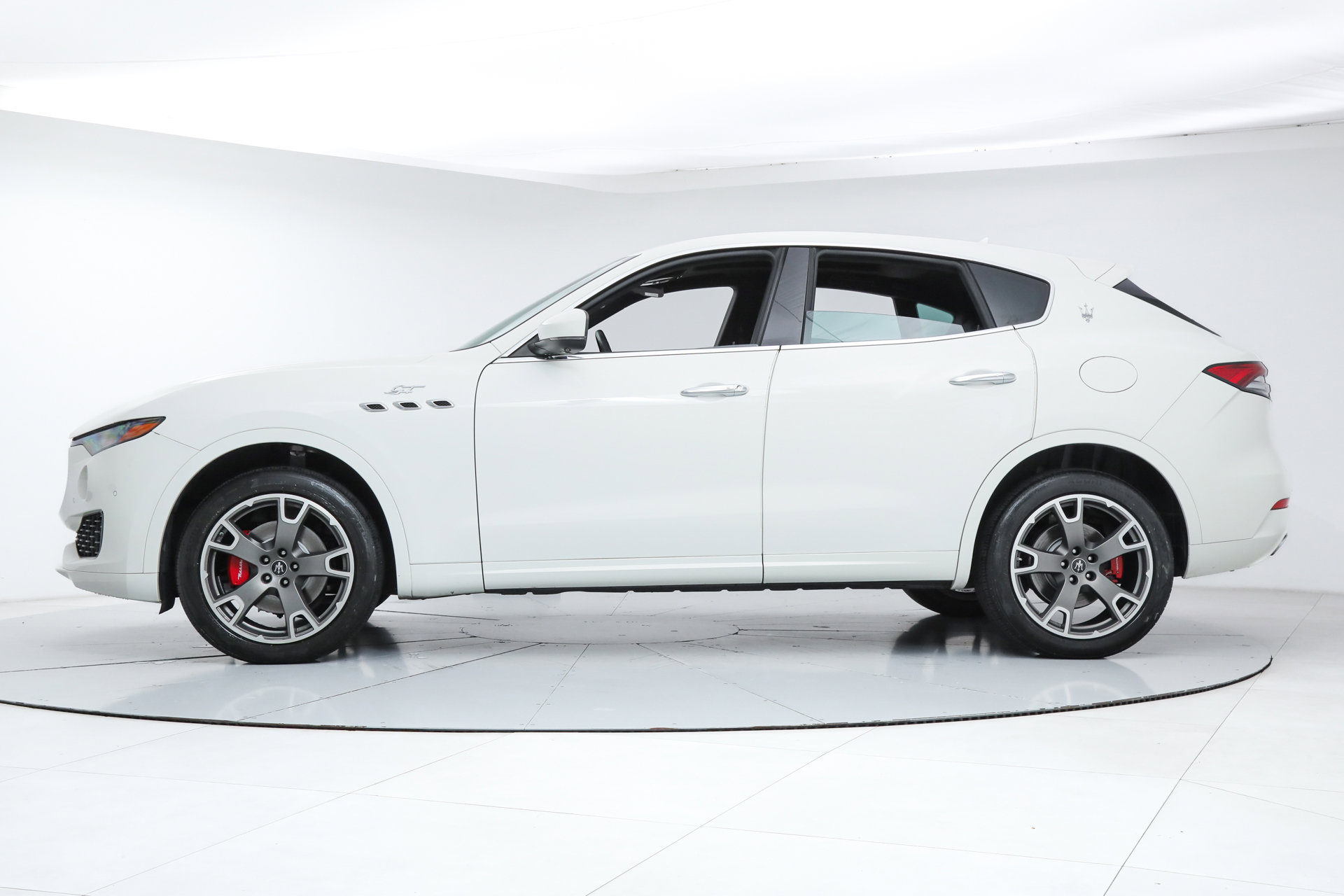 Certified 2023 Maserati Levante GT image 2
