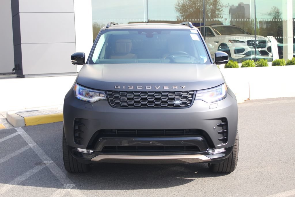 New 2026 Land Rover Discovery Limited Edition AWD/4WD image 8