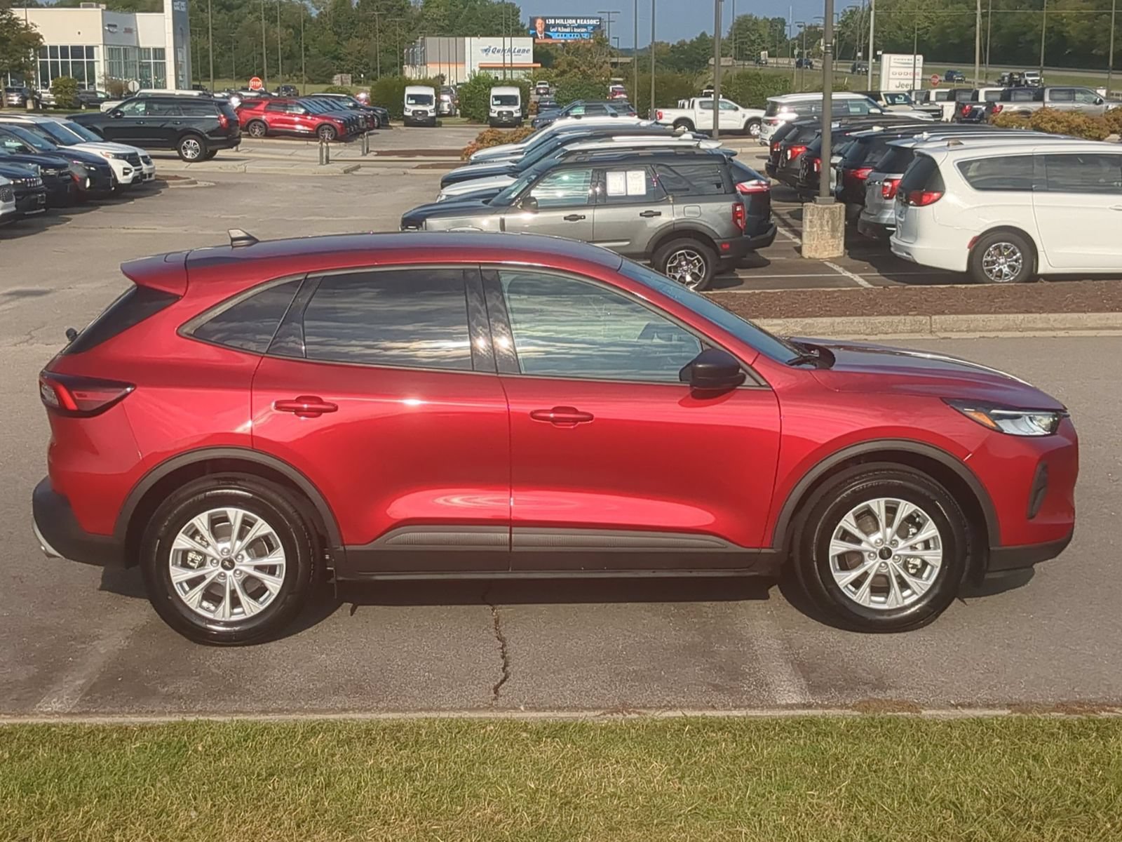 Used 2026 Ford Escape Active FWD image 2