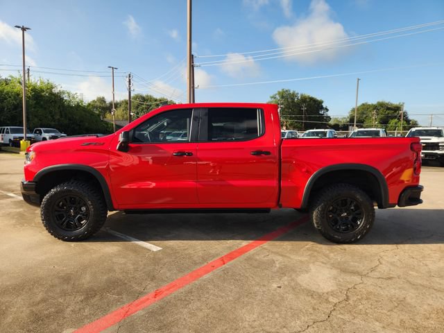 Used 2023 Chevrolet Silverado 1500 ZR2 w/ Technology Package AWD/4WD image 4