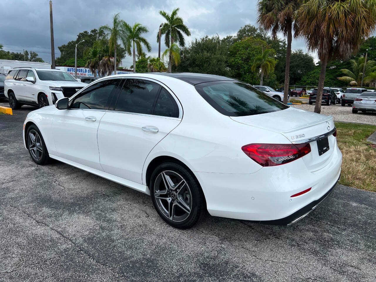 Used 2023 Mercedes-Benz E 350 4MATIC Sedan image 7