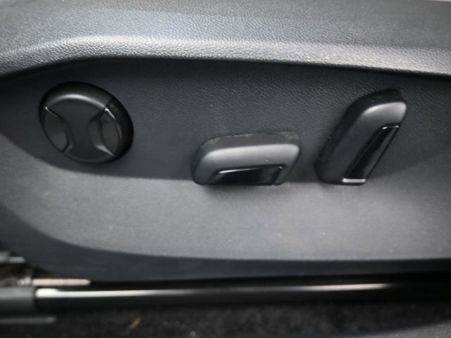 Certified 2023 Volkswagen Taos SE w/ Panoramic Sunroof Package image 33