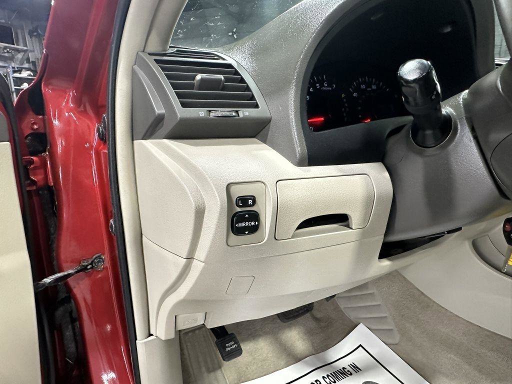 Used 2009 Toyota Camry LE image 7