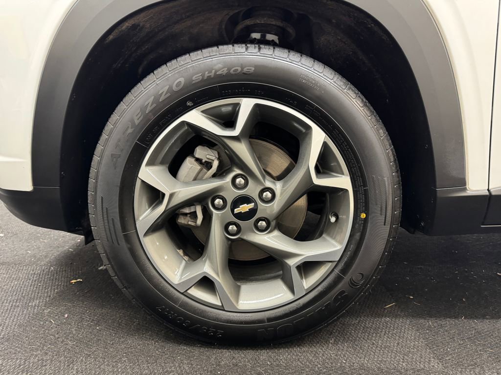 Used 2024 Chevrolet Trax LT image 12