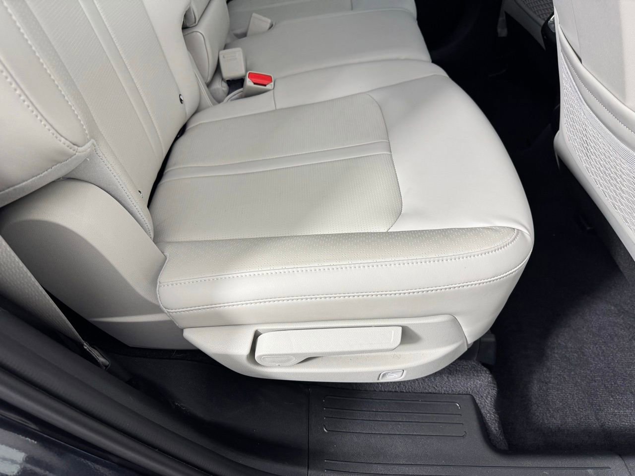 Used 2025 Kia Sorento S w/ Panoramic Sunroof Package image 31