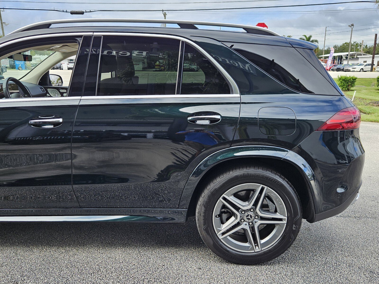 Certified 2025 Mercedes-Benz GLE 450e 4MATIC image 8