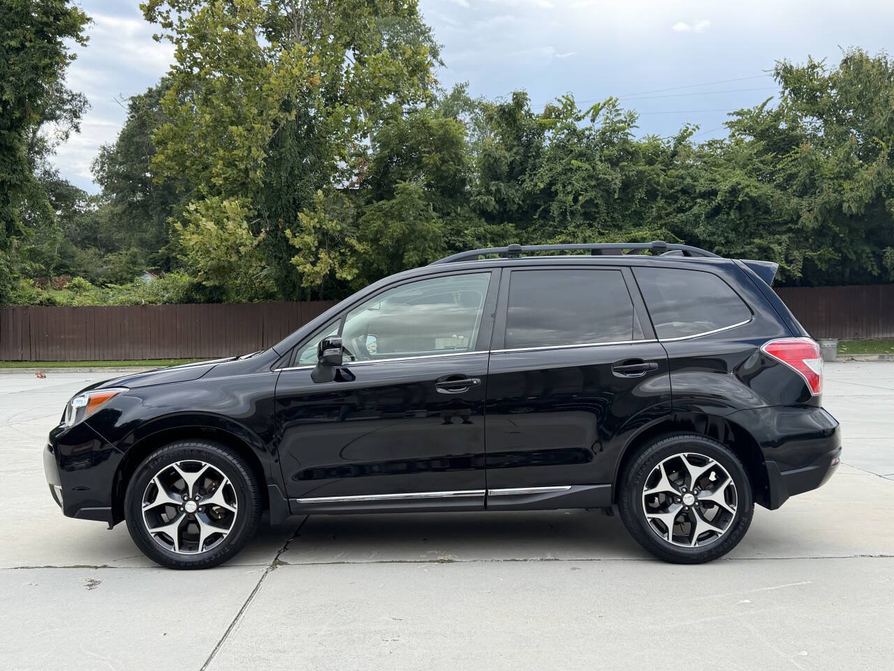 Used 2016 Subaru Forester 2.0XT Touring AWD/4WD image 26