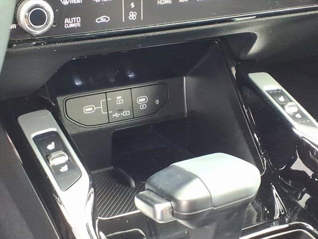 Used 2025 Kia Sorento SX image 15