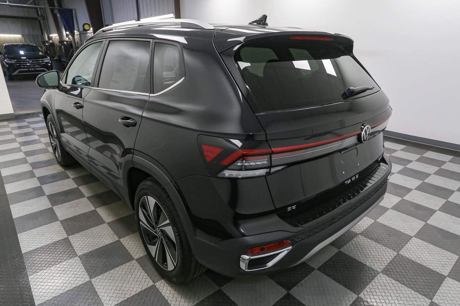 New 2026 Volkswagen Taos SE AWD/4WD image 9