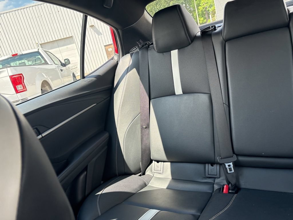 Used 2025 Toyota Camry SE FWD image 12