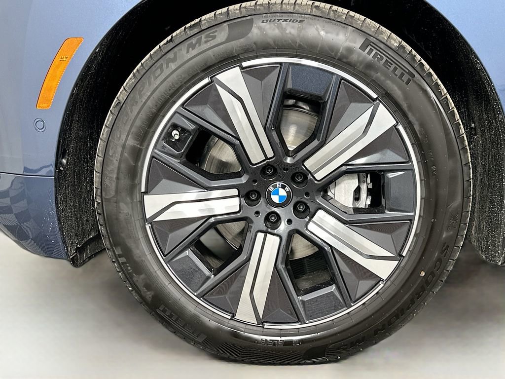 Used 2026 BMW iX xDrive45 image 22
