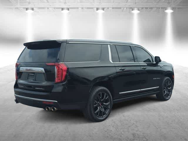 Used 2021 GMC Yukon XL Denali w/ Denali Premium Package AWD/4WD image 8