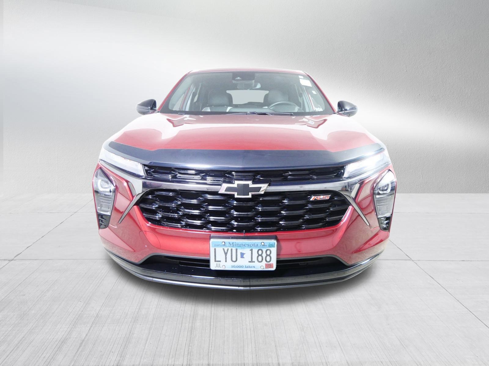 Used 2024 Chevrolet Trax RS w/ Driver Confidence Package image 2