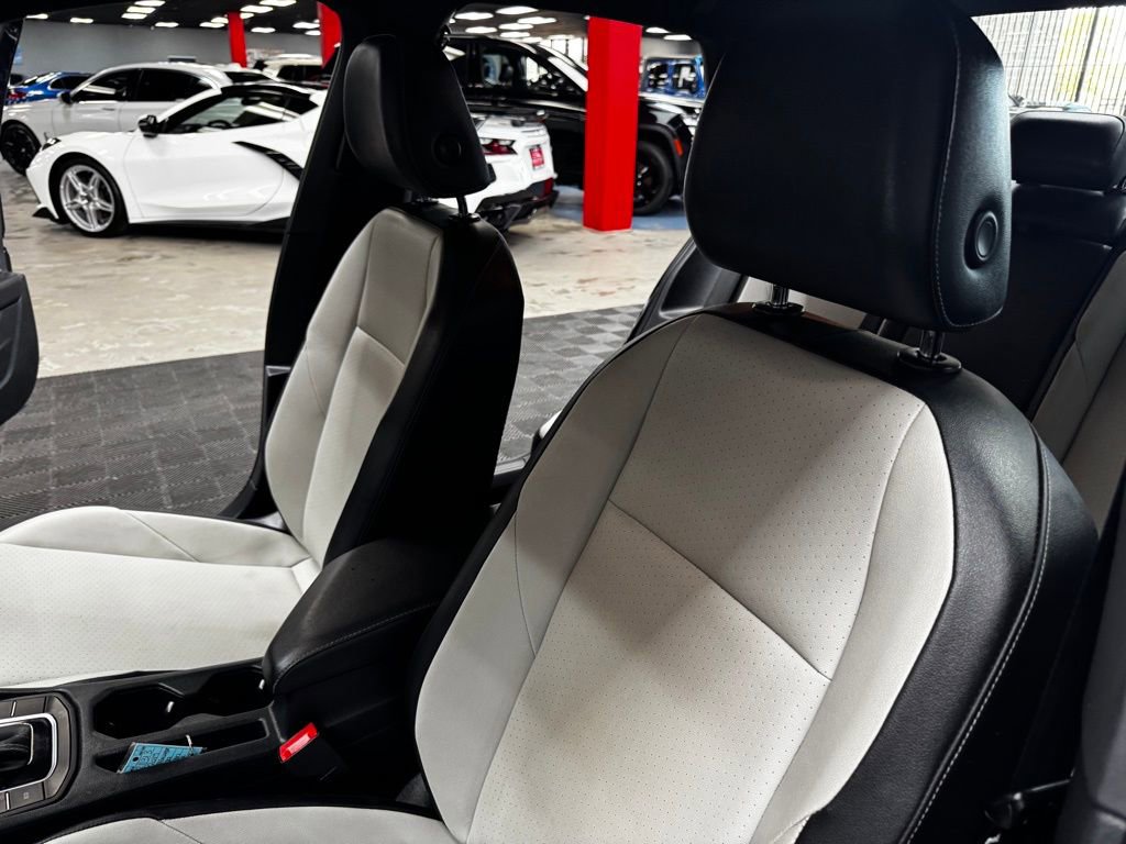 Used 2019 Volkswagen Jetta R-Line w/ R-Line Cold Weather Package FWD image 35
