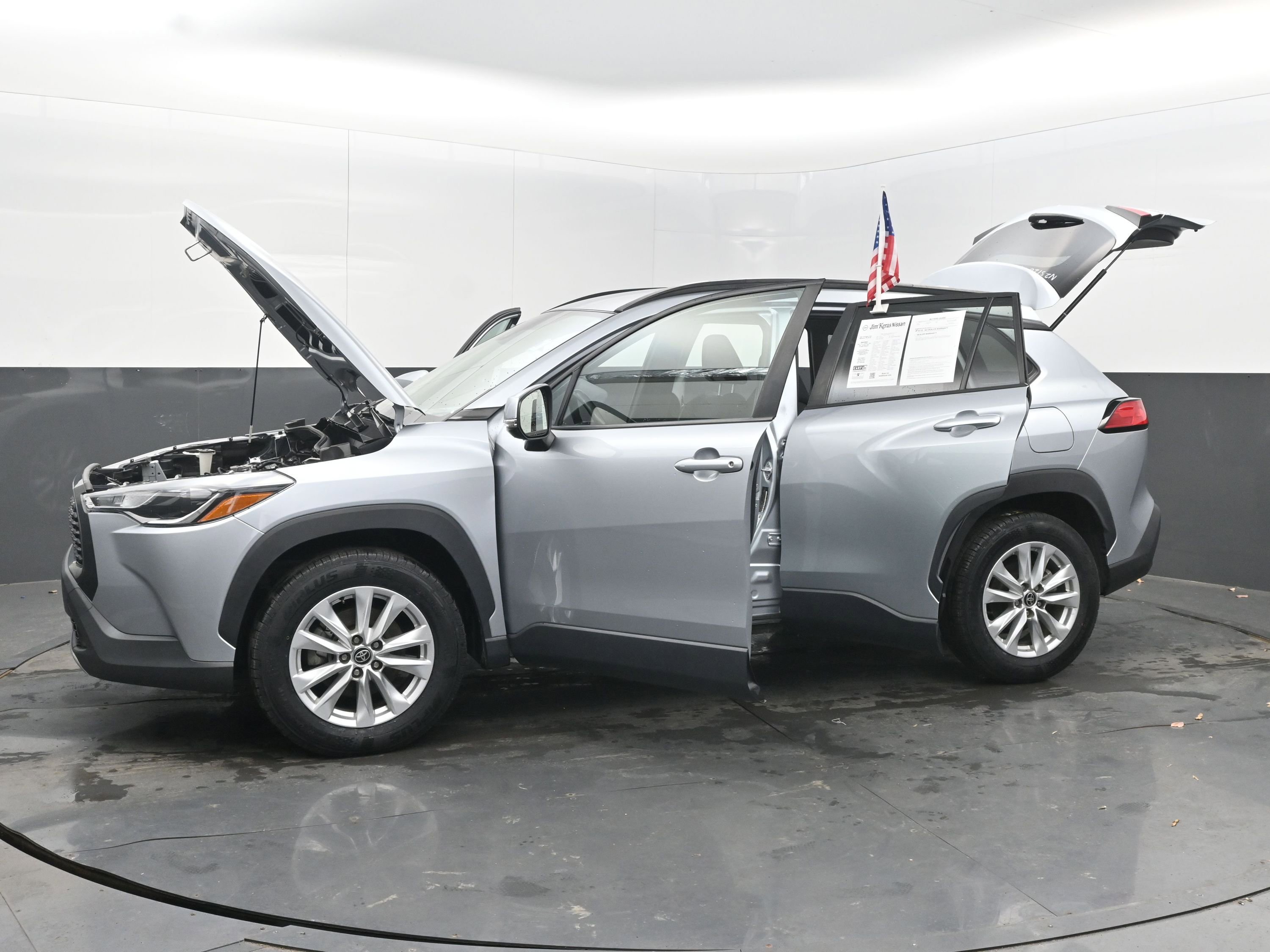 Used 2022 Toyota Corolla Cross LE image 41