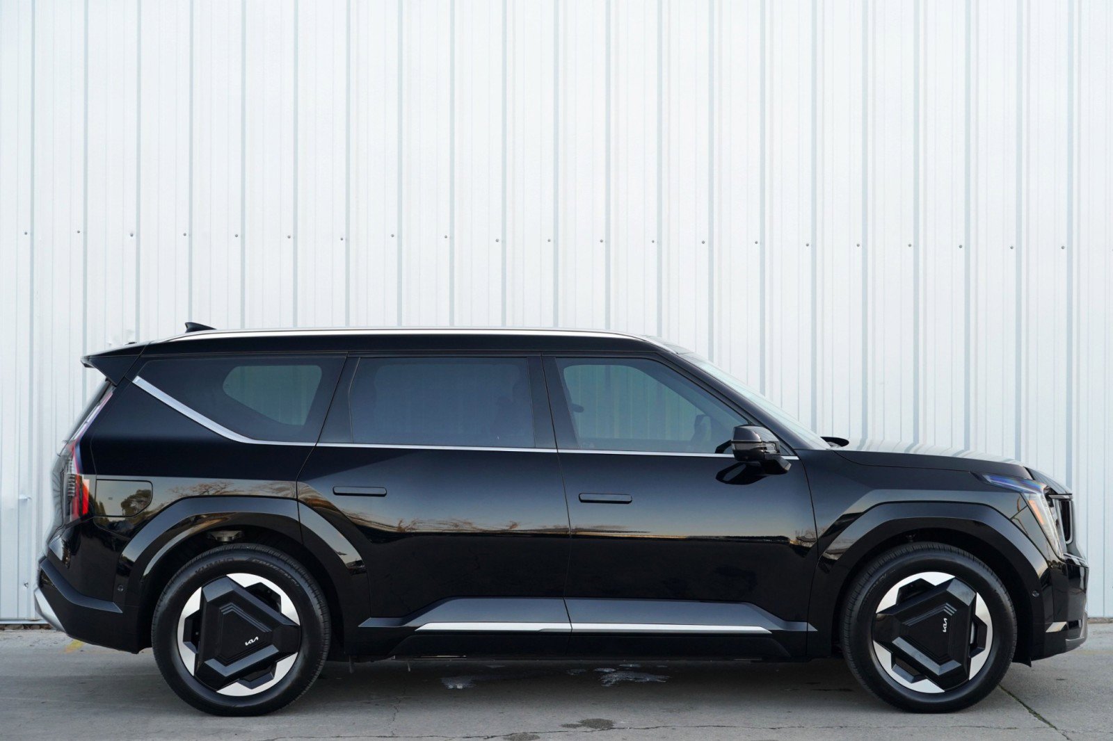 Used 2026 Kia EV9 Land image 57