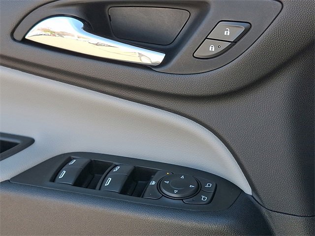 Used 2020 Chevrolet Equinox Premier image 24