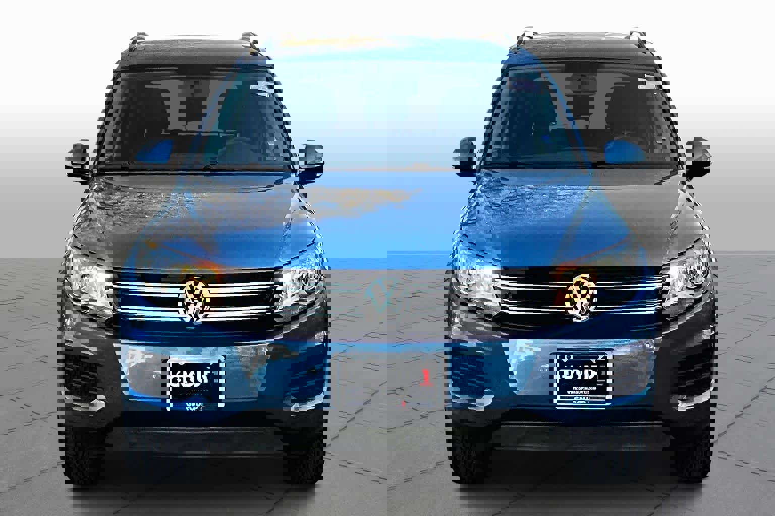 Used 2017 Volkswagen Tiguan Limited image 3