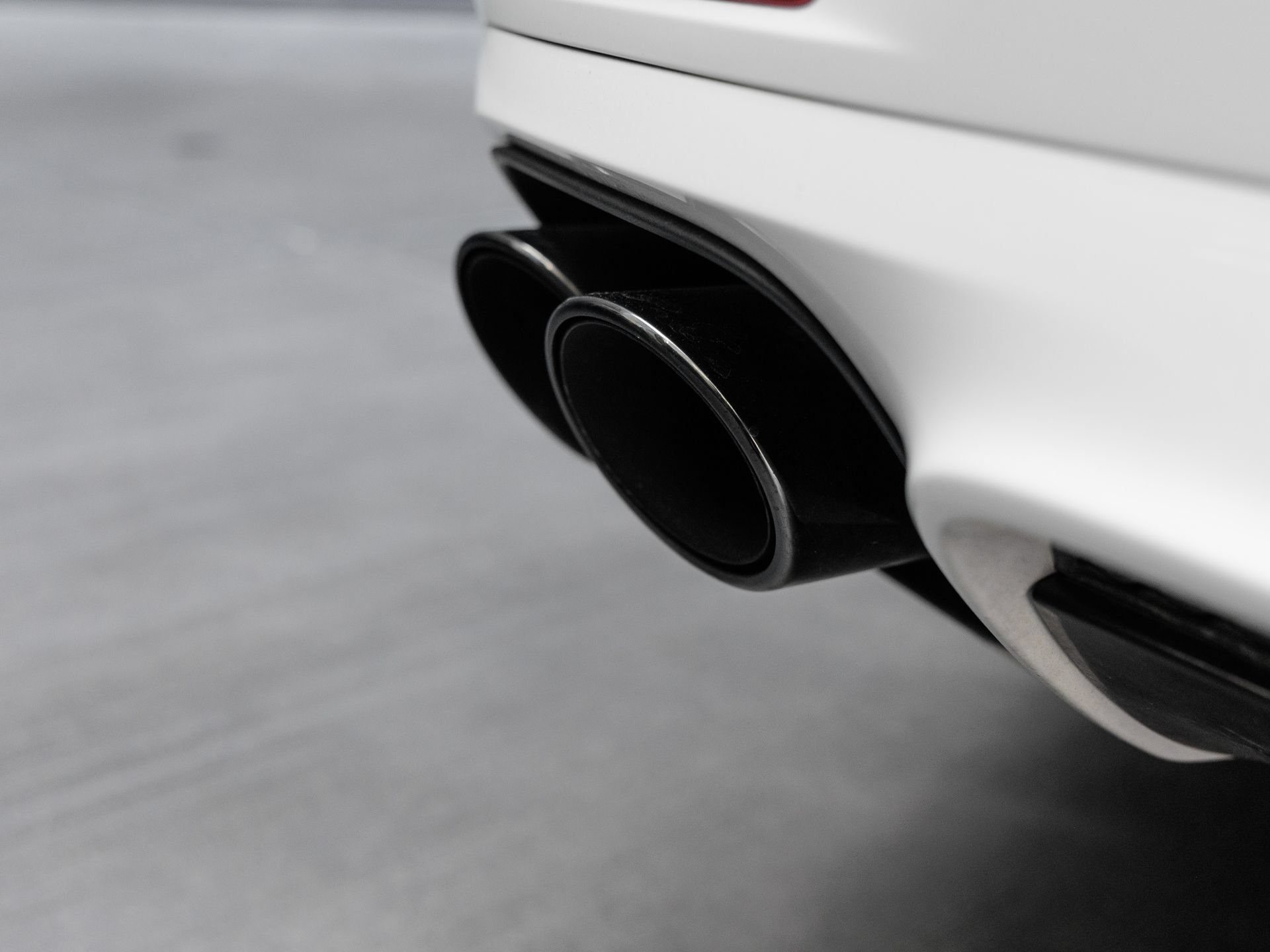 Certified 2018 Porsche Panamera Turbo S AWD/4WD image 30