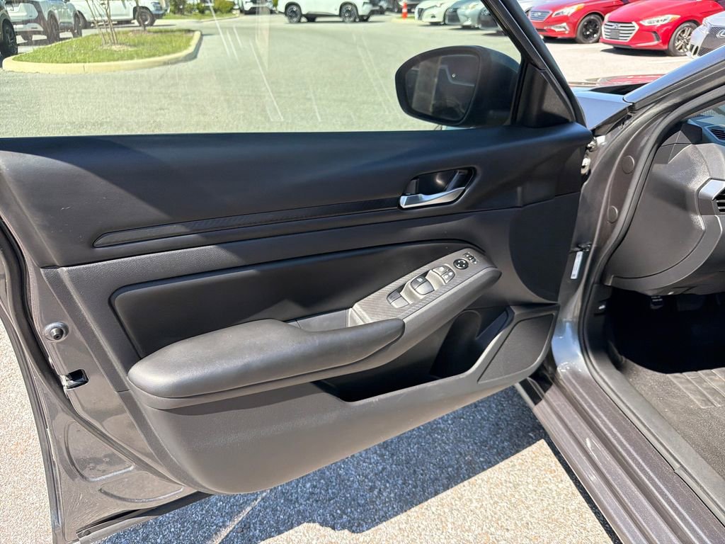 Certified 2022 Nissan Altima 2.5 S image 13