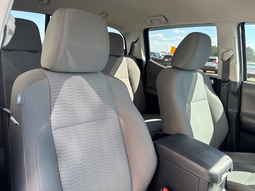 Used 2016 Toyota Tacoma SR5 w/ Towing Package image 22