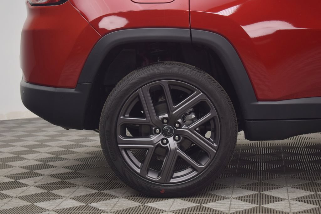 New 2026 Jeep Compass Limited w/ Sun, Sound & Navigation Group AWD/4WD image 8