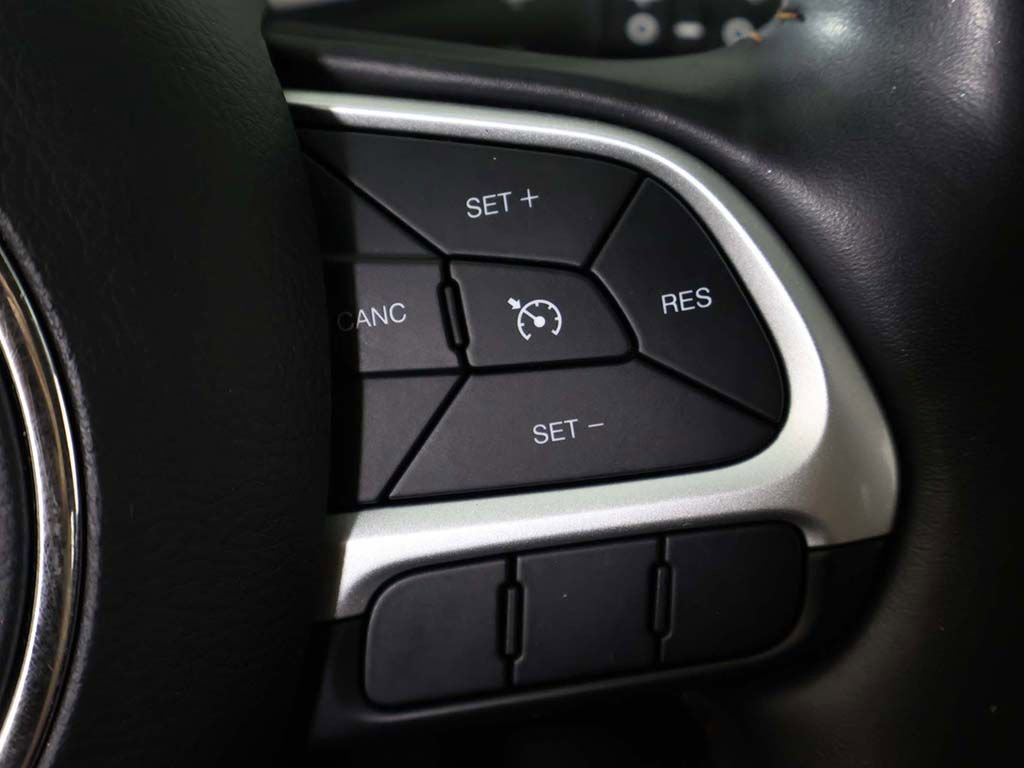 Used 2020 Jeep Compass Limited image 39