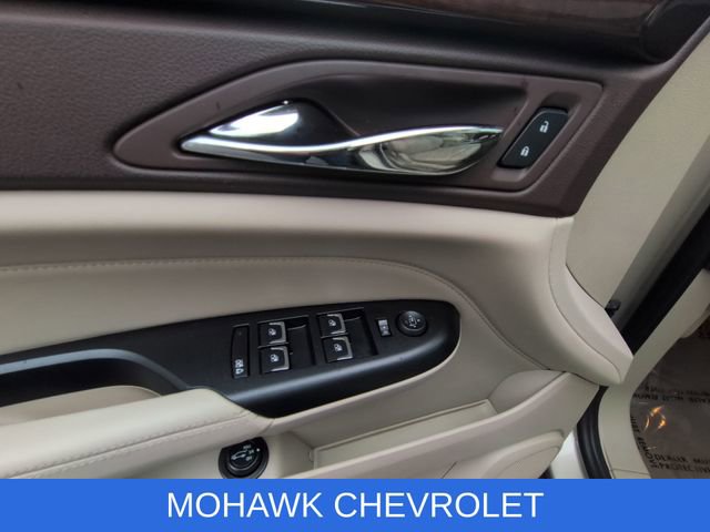 Used 2015 Cadillac SRX Luxury image 25