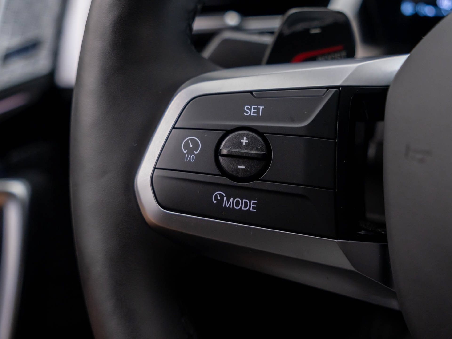 Certified 2025 BMW X2 xDrive28i AWD/4WD image 24