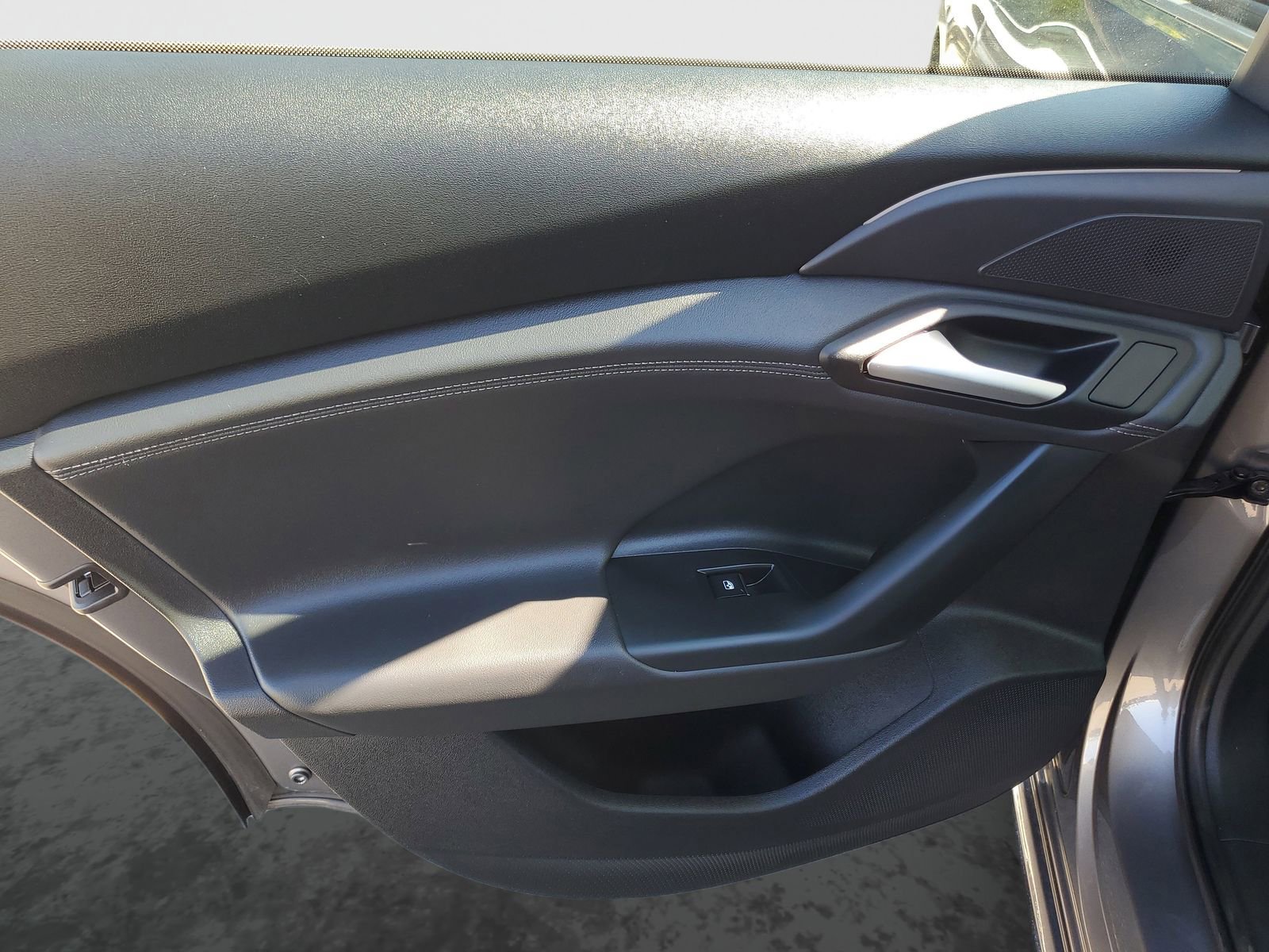 Used 2025 Audi A6 e-tron Premium w/ Ultra Package image 15