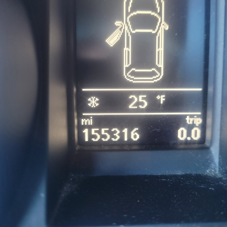 Used 2013 Volkswagen Golf 4-Door image 16