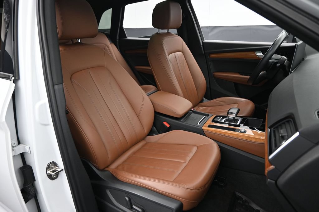 Used 2021 Audi Q5 e Premium Plus AWD/4WD image 23