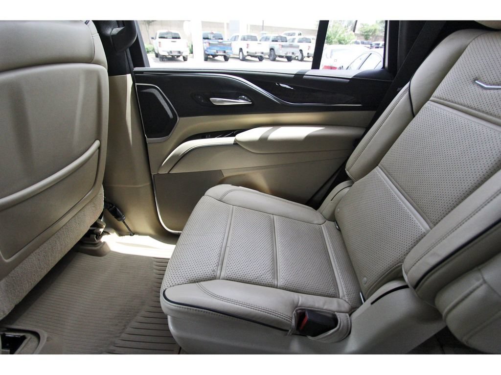Used 2021 Cadillac Escalade Premium Luxury w/ LPO, Illumination Package RWD image 12
