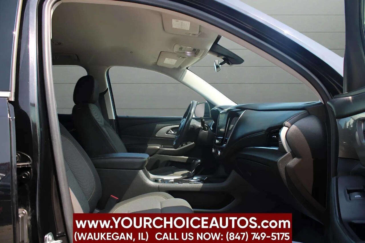 Used 2020 Chevrolet Traverse LT w/ Driver Confidence II Package image 22
