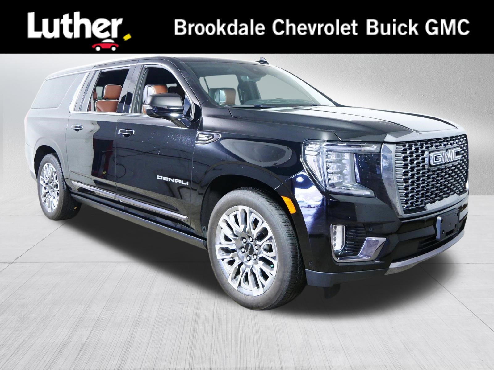 Used 2024 GMC Yukon XL Denali Ultimate image 1