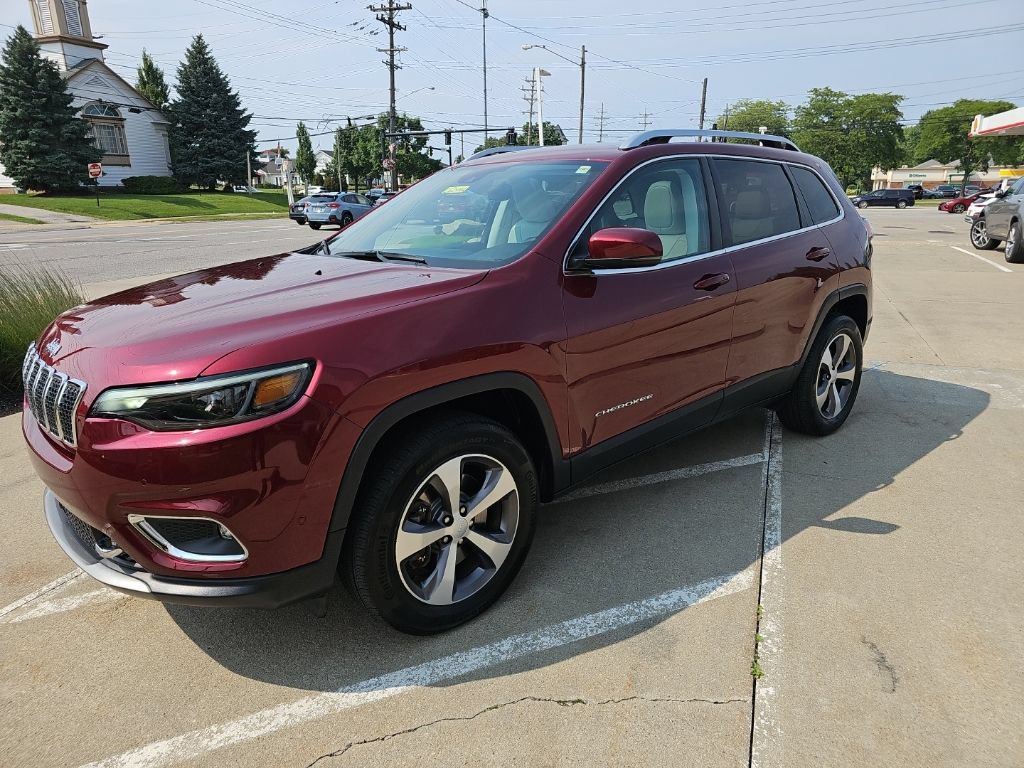 Certified 2021 Jeep Cherokee Limited w/ Elite Package AWD/4WD image 9