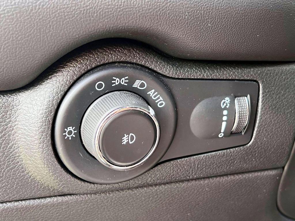 Used 2023 Dodge Durango GT image 21