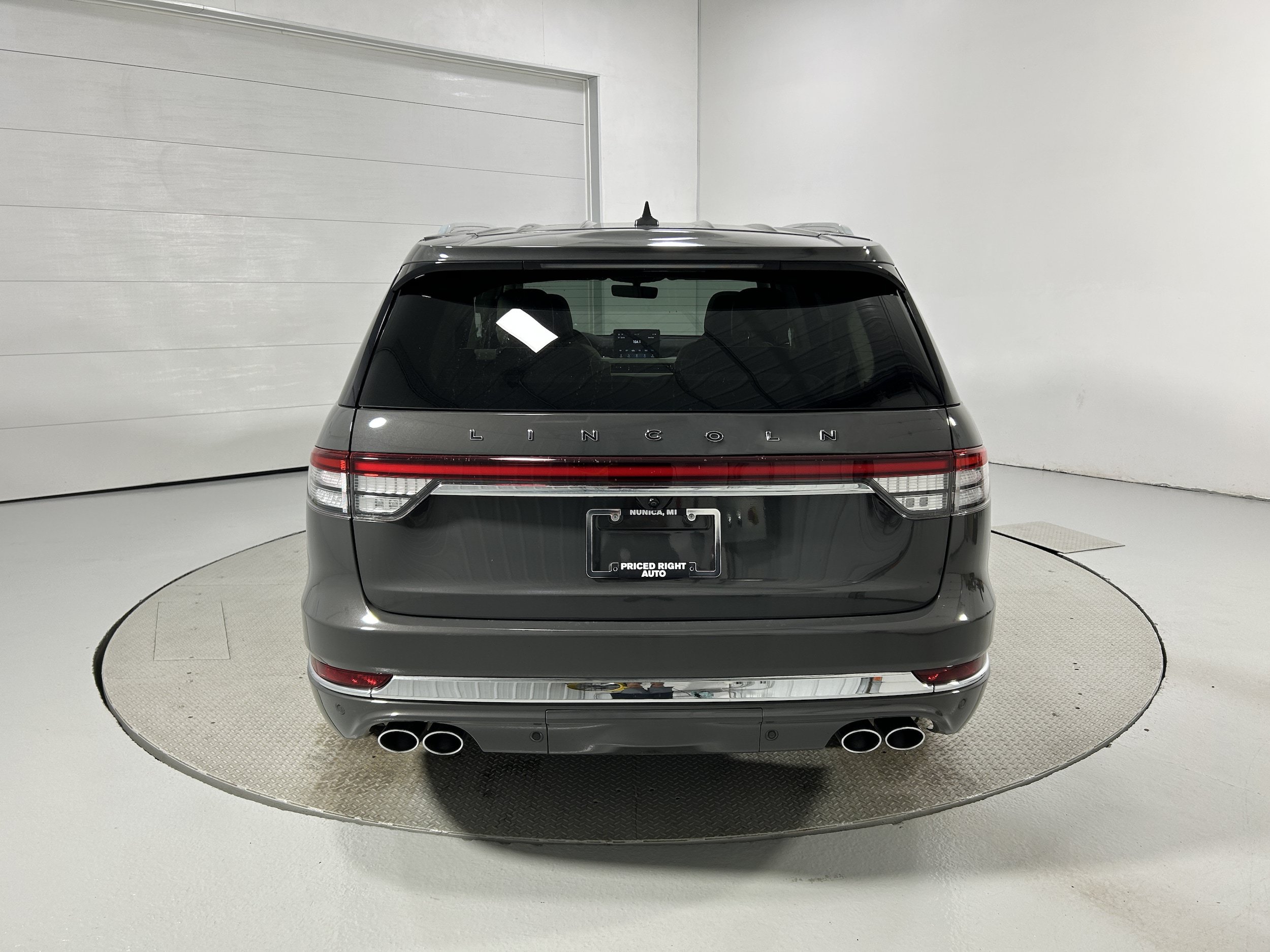Used 2020 Lincoln Aviator Black Label w/ Dynamic Handling Package AWD/4WD image 35