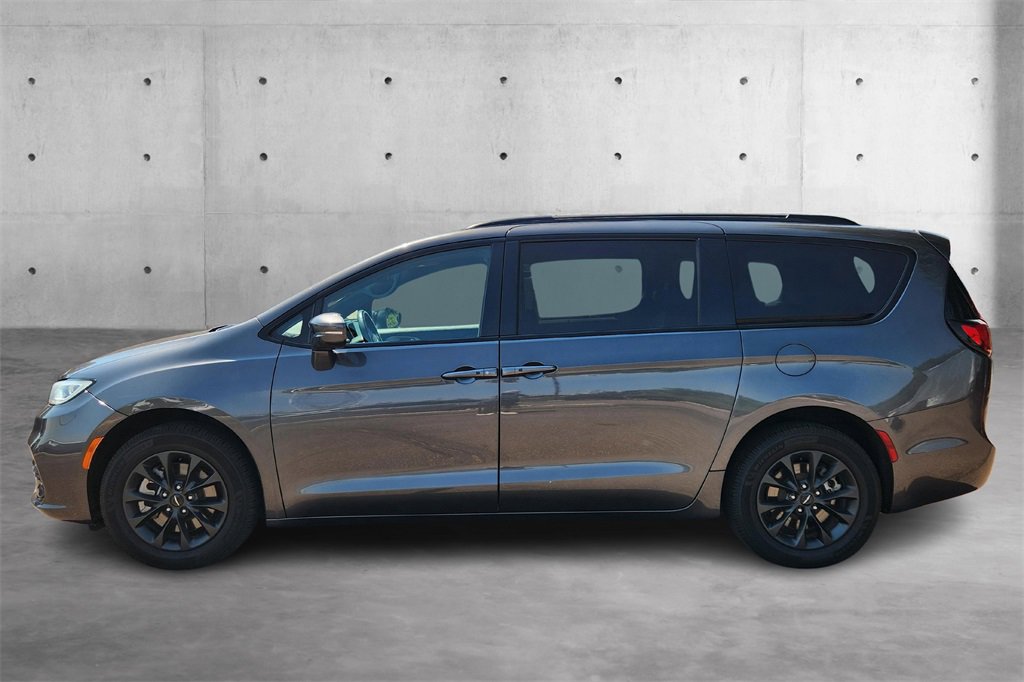 Used 2021 Chrysler Pacifica Limited w/ S Appearance Package image 6