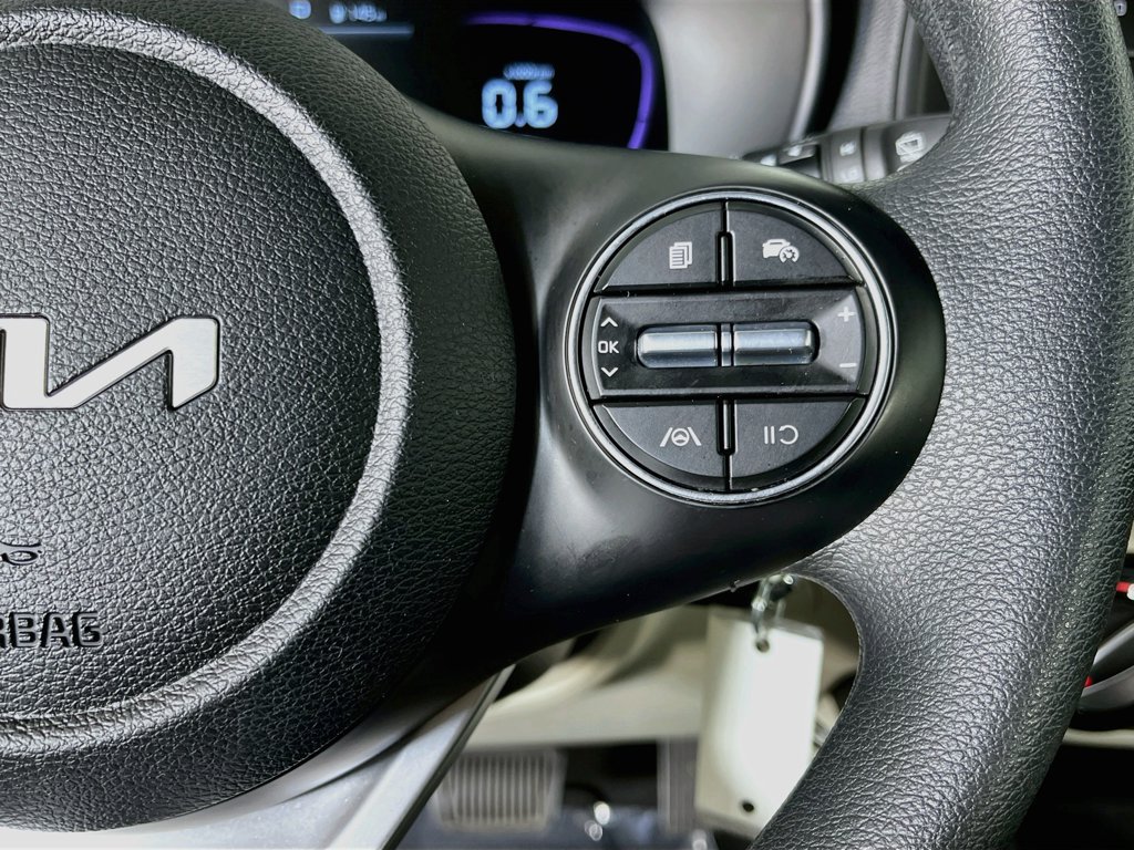 Used 2025 Kia Soul LX FWD image 17