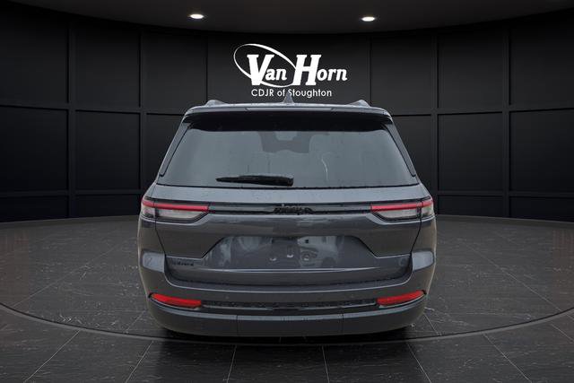 New 2025 Jeep Grand Cherokee Altitude AWD/4WD image 13