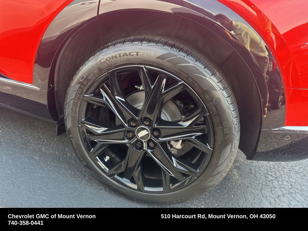 Used 2025 Cadillac Optiq Sport 1 w/ LPO, ONYX Package image 5